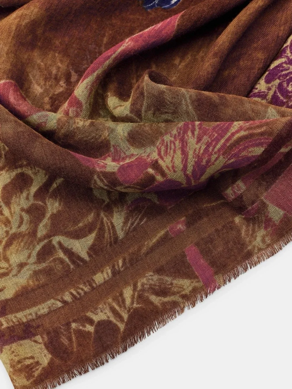 Zara Peony Scarf in Toffee. Brand new!